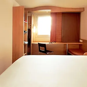 Ibis Airport Σόφια